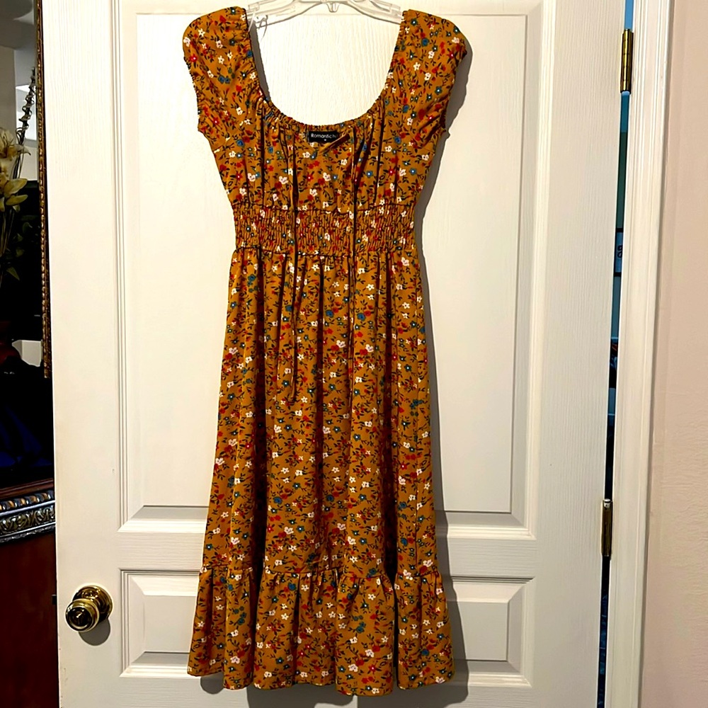 Summer yellow dress with flower print